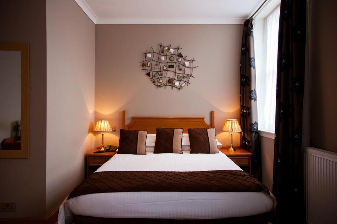 The City Hotel Dunfermline Ngoại thất bức ảnh
