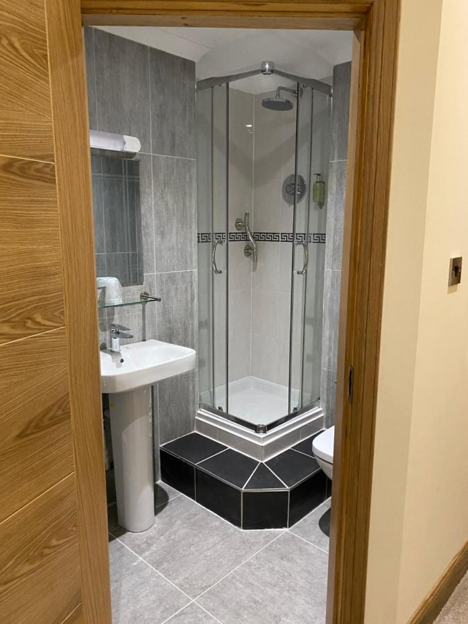 The City Hotel Dunfermline Ngoại thất bức ảnh