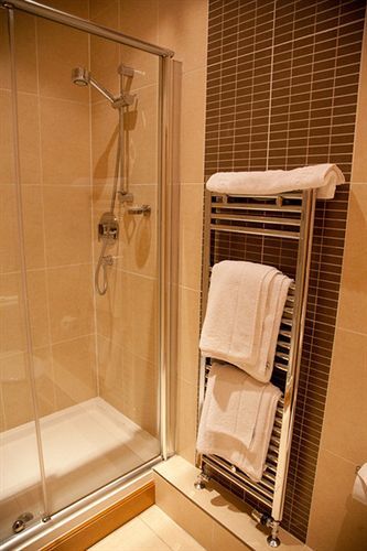 The City Hotel Dunfermline Ngoại thất bức ảnh